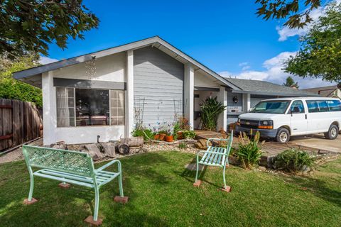 2266 River Trails Circle Rancho Cordova CA 95670