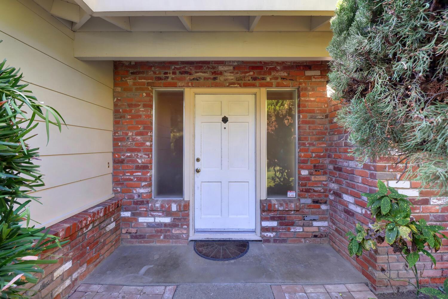 4416 La Canada Way