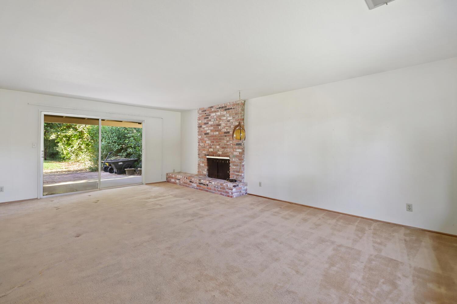 4416 La Canada Way