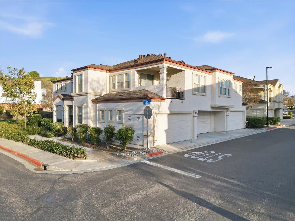863 Brea Lane