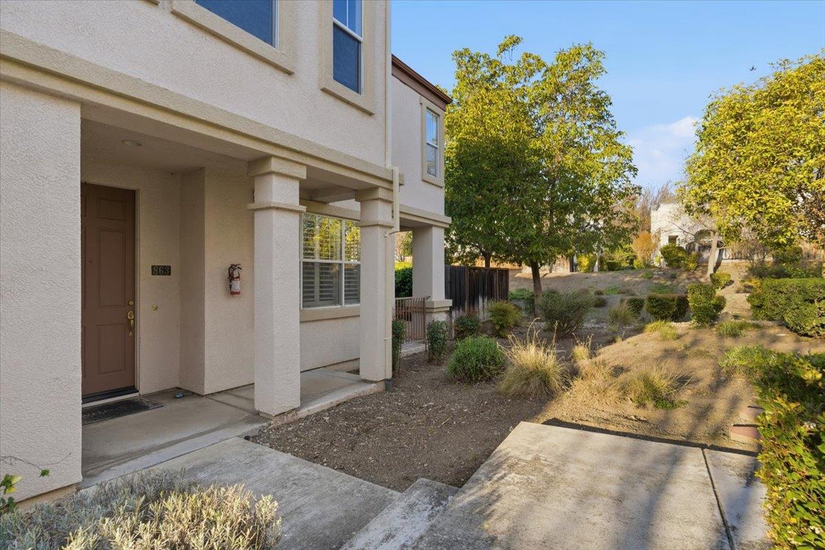 863 Brea Lane