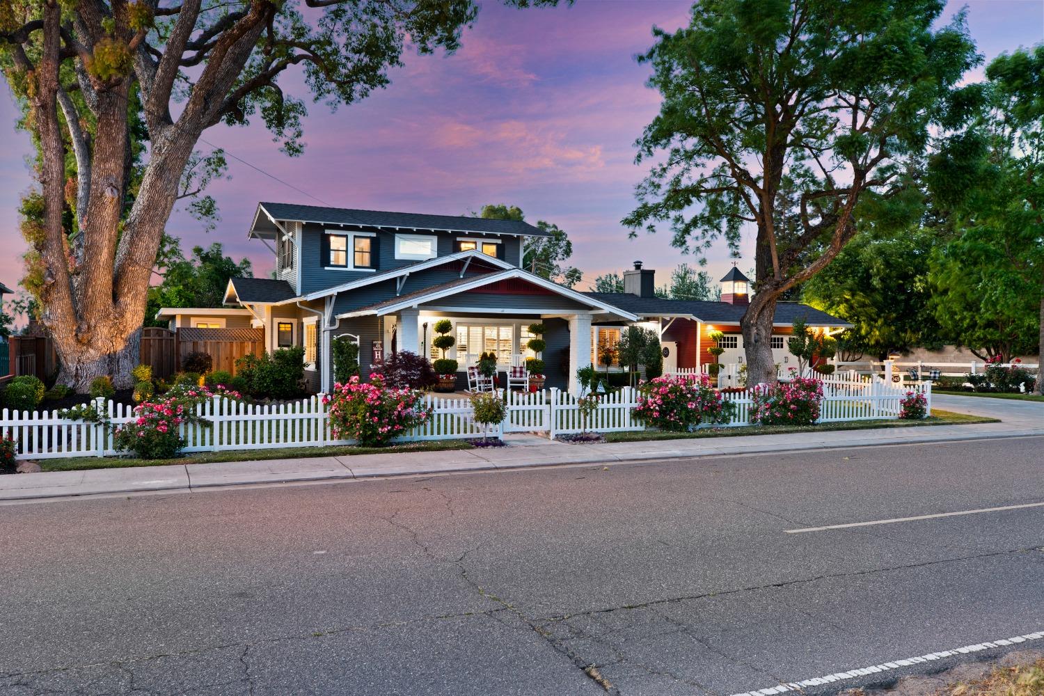 2420 Vine Avenue