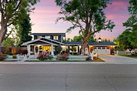 2420 Vine Avenue Escalon CA 95320
