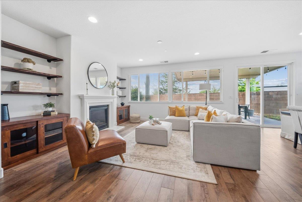 5624 Saratoga Circle