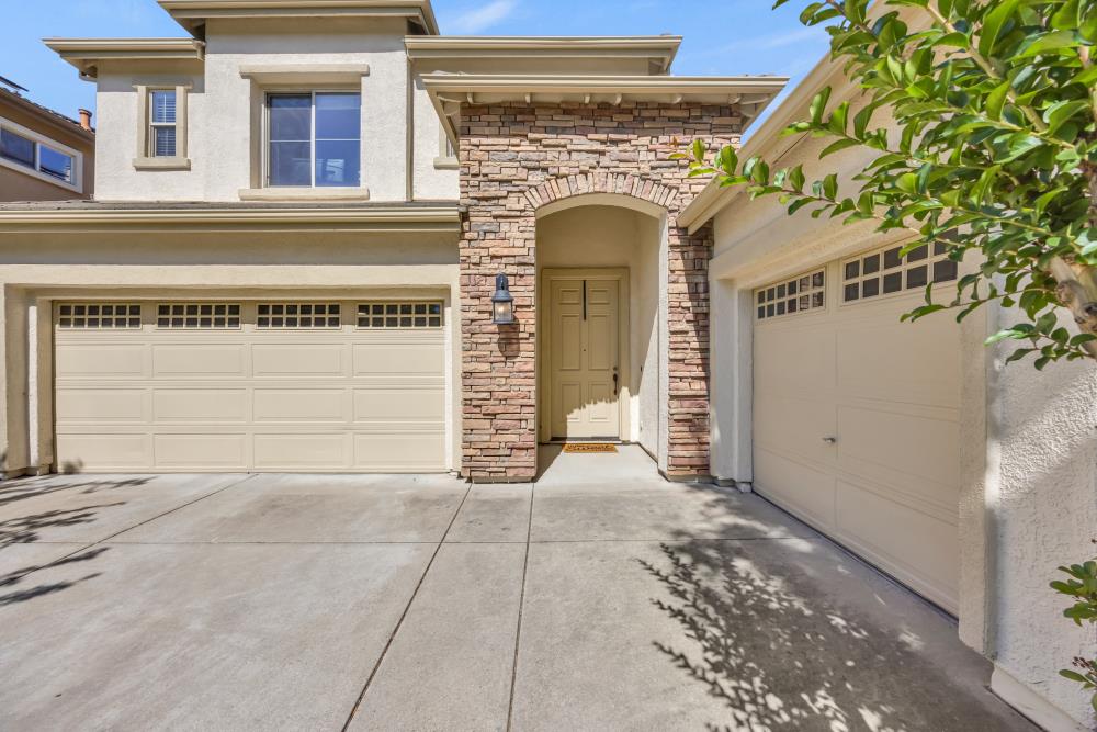1046 Smith Way