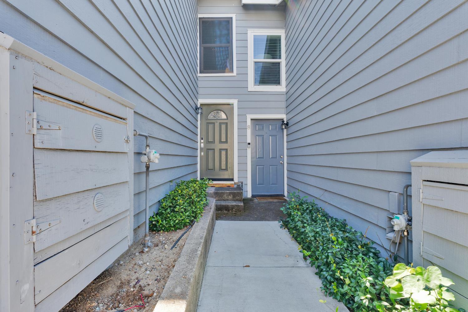 1675 Vernon St 7