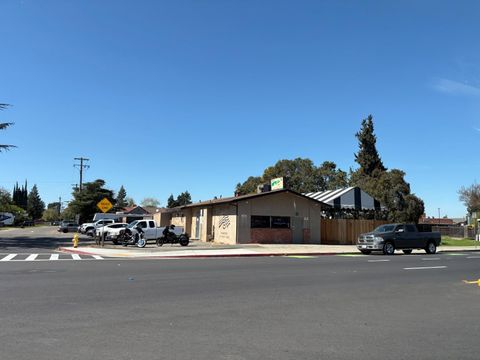 1305 N Main Street Manteca CA 95336