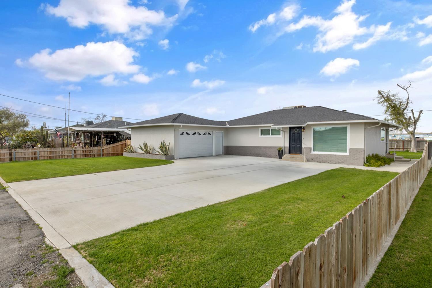 3230 W Stathem Street