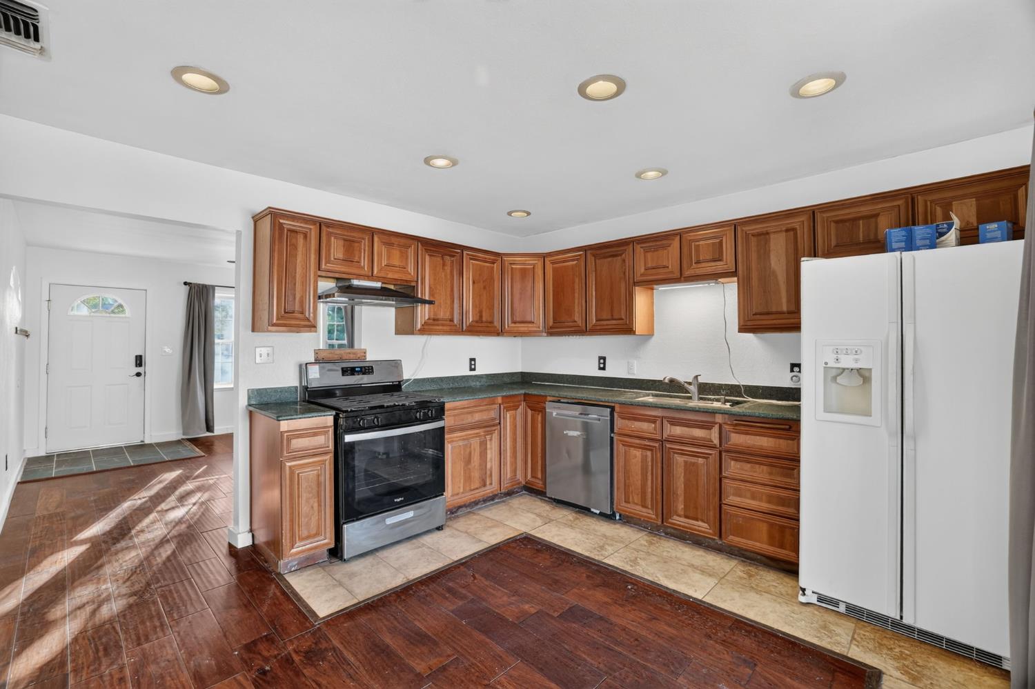 3933 Huron Street