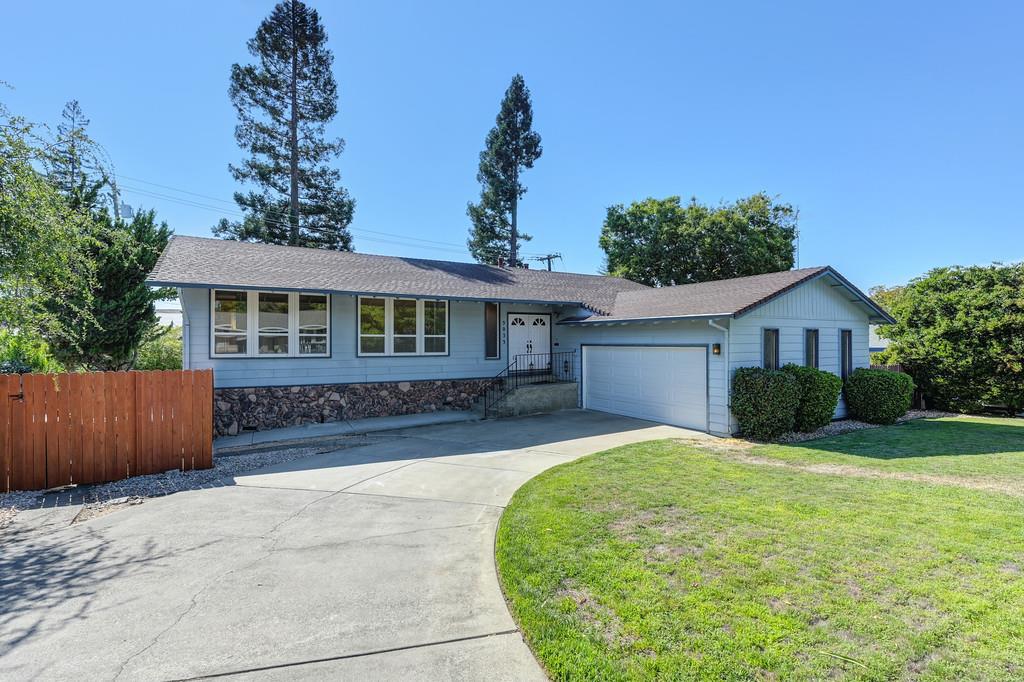 5033 Dory Way