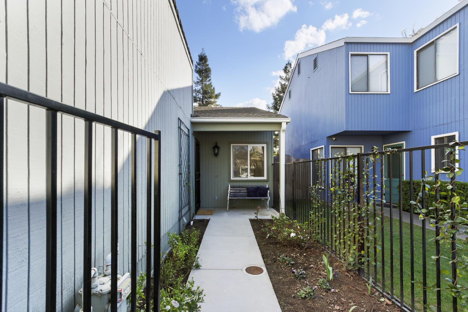 4318 Cowell Boulevard