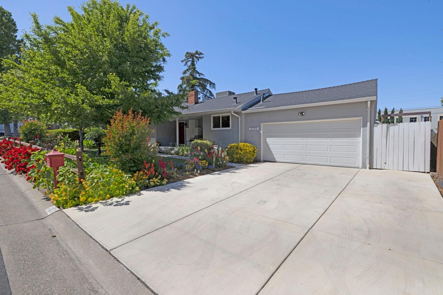 2251 Tulip Way