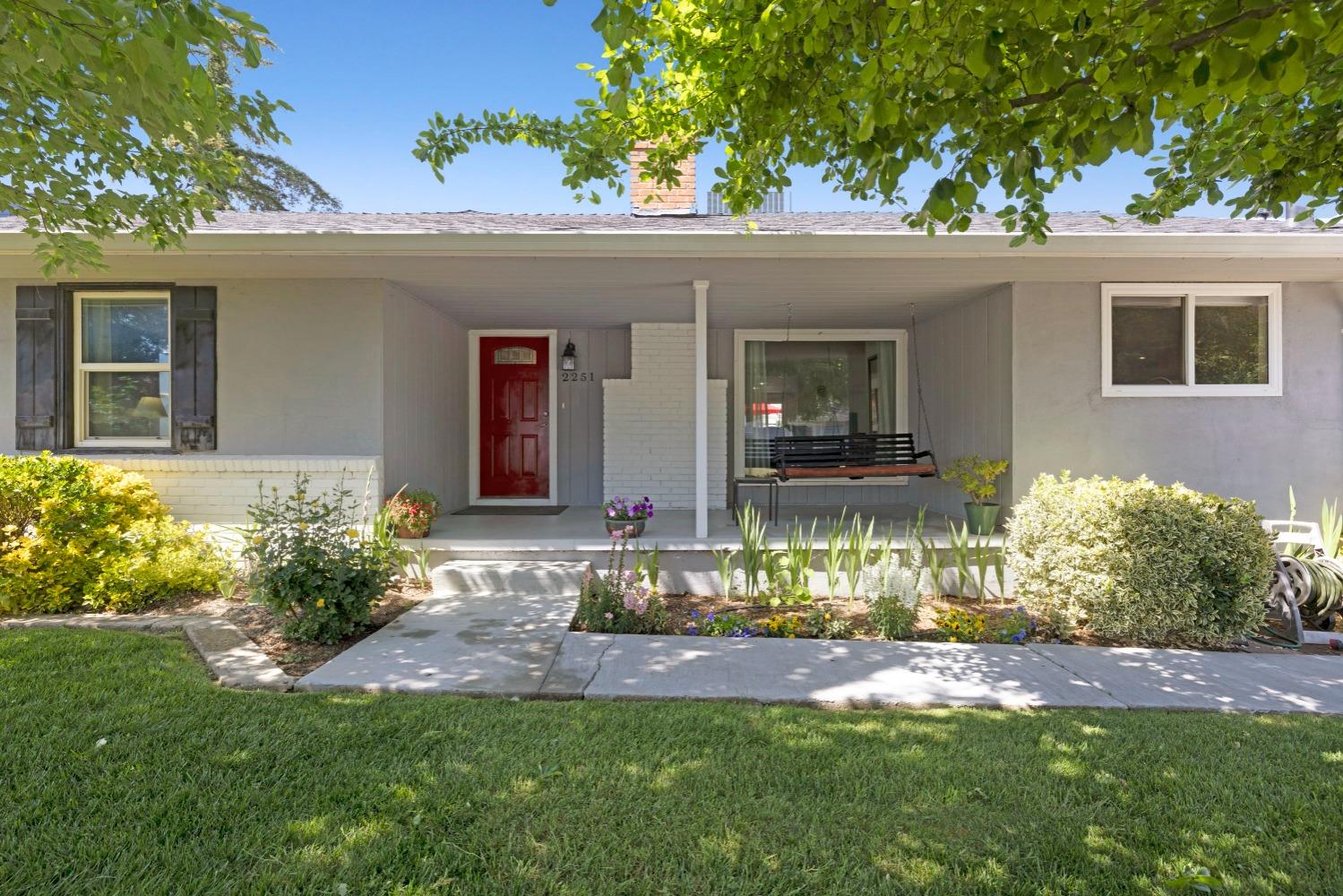 2251 Tulip Way