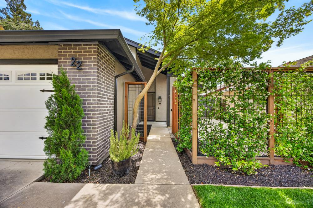 22 Seaside Court