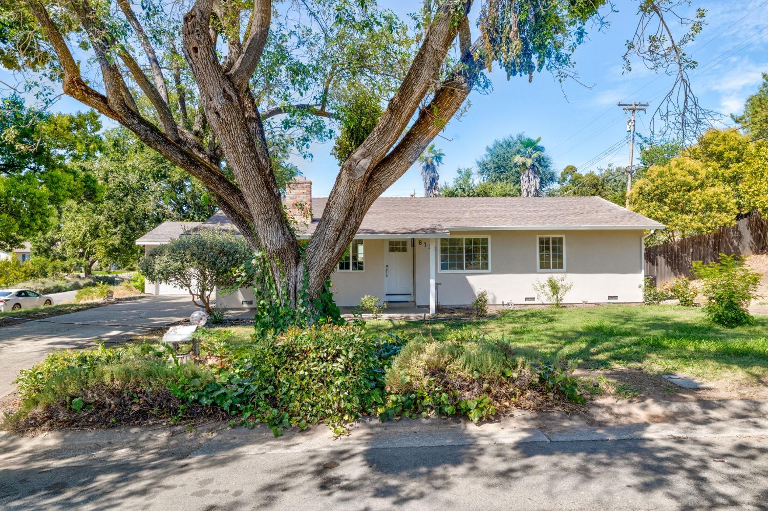 8121 Waikiki Drive