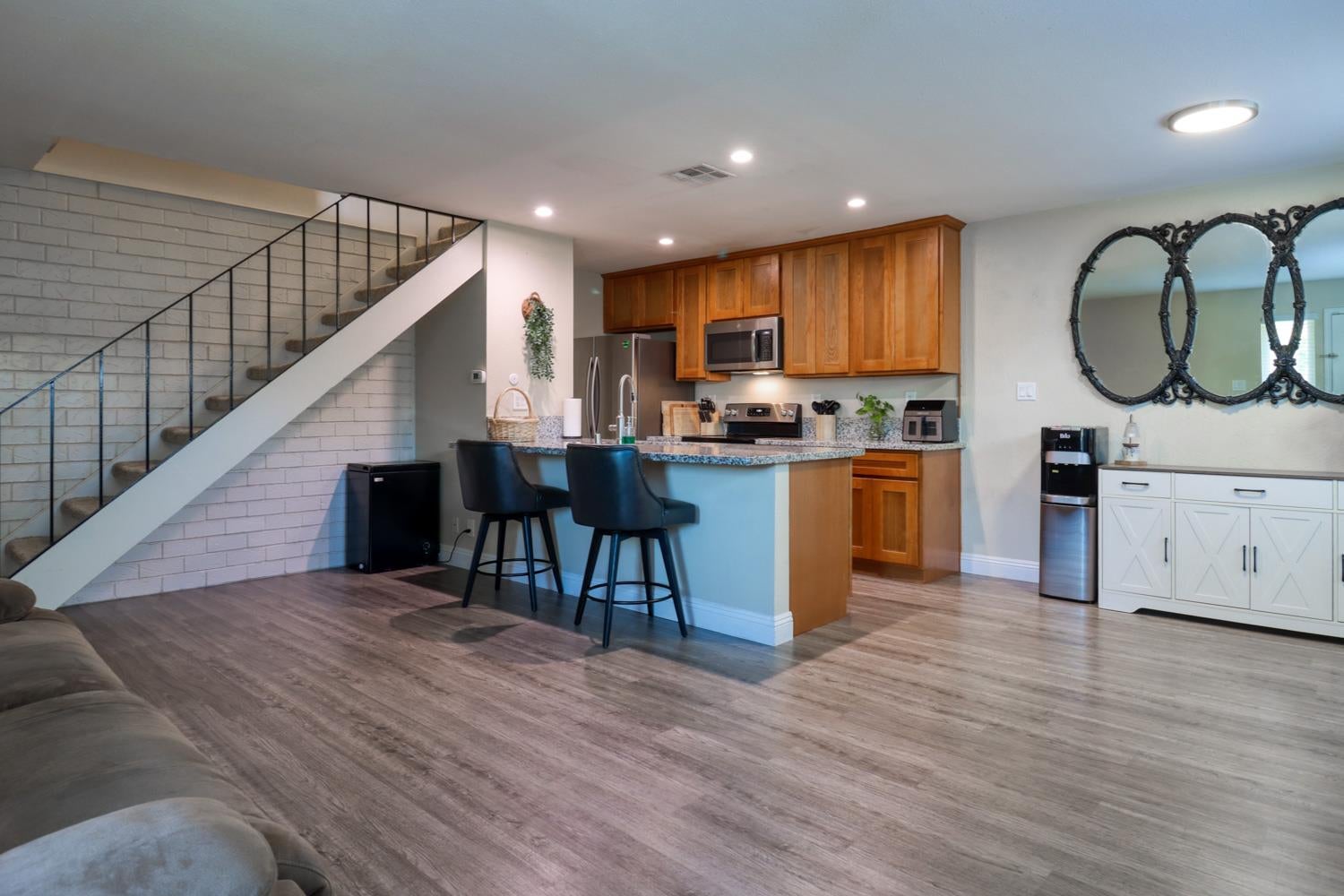 5615 Revelstok Drive 2