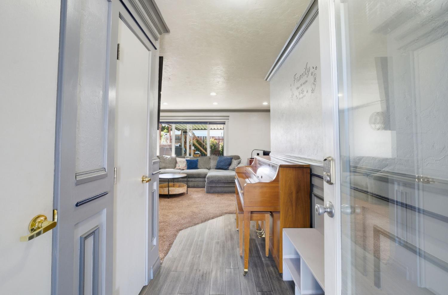 4218 Cortright