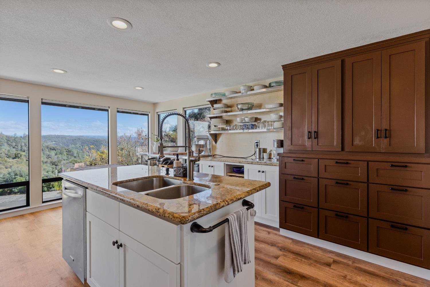 413 Orchard Court