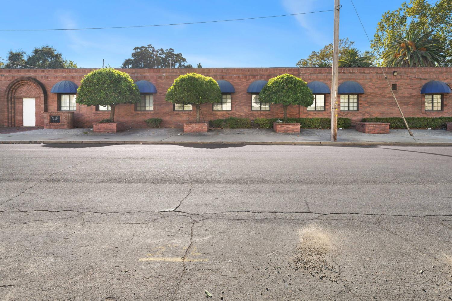 646 El Camino Ave, Sacramento, CA 95815