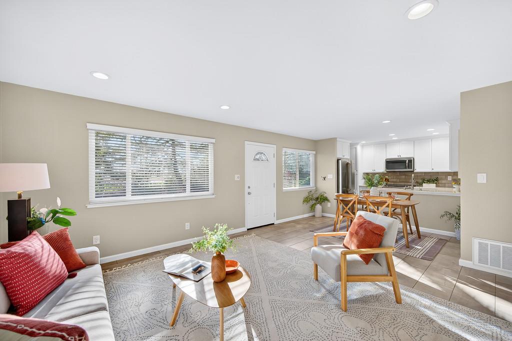 1703 Donner Avenue 1