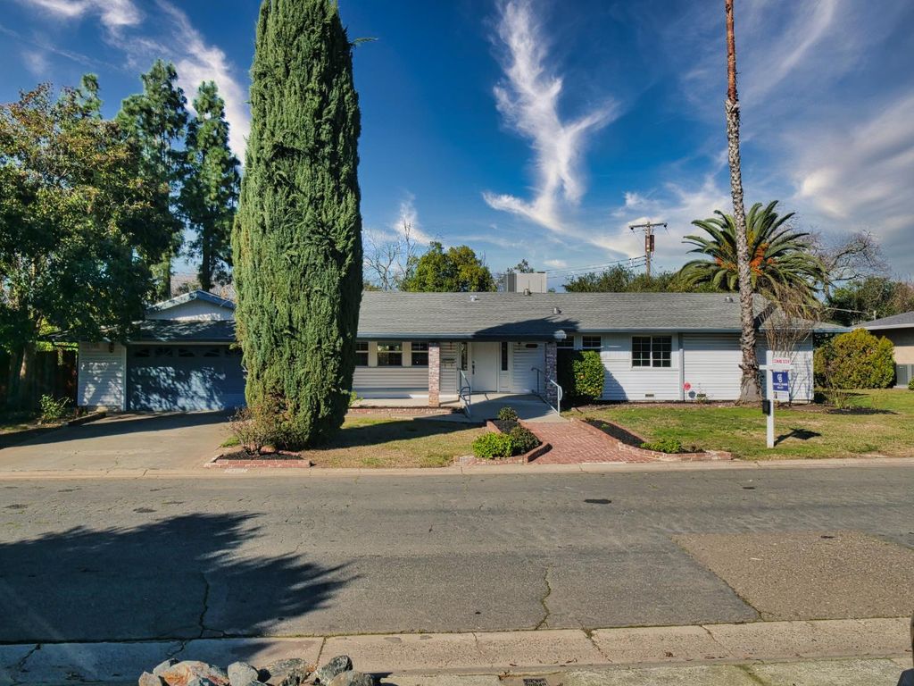 Photo of 7623 Pleides Avenue, Citrus Heights, CA 95610 (MLS # 226004619)