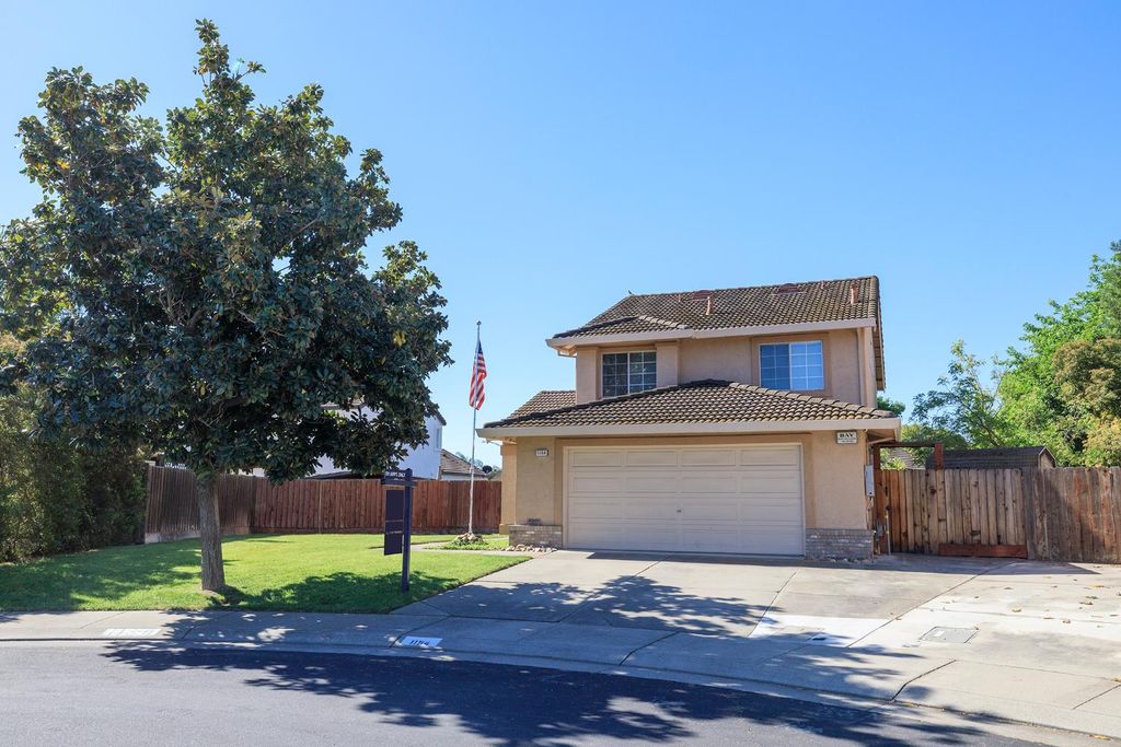 Photo of 1154 Le Corbusier Court, Stockton, CA 95206 (MLS # 226038828)