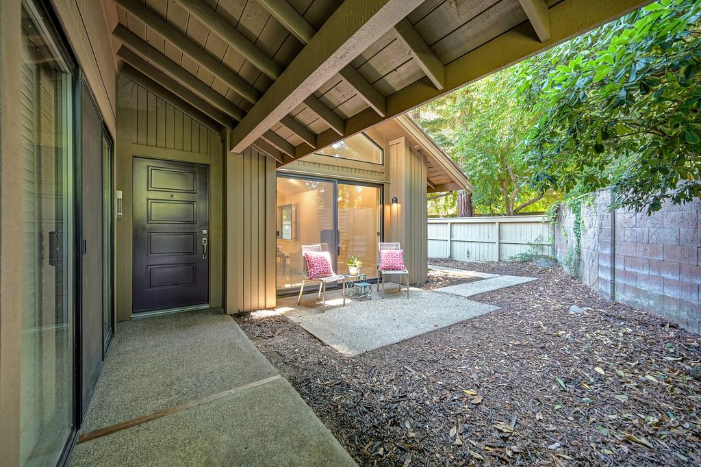 1815 Discovery Village Lane
