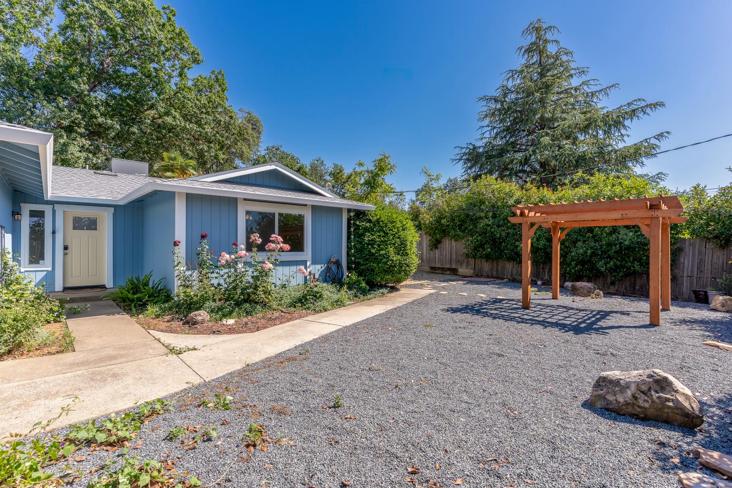 2757 Spear Street