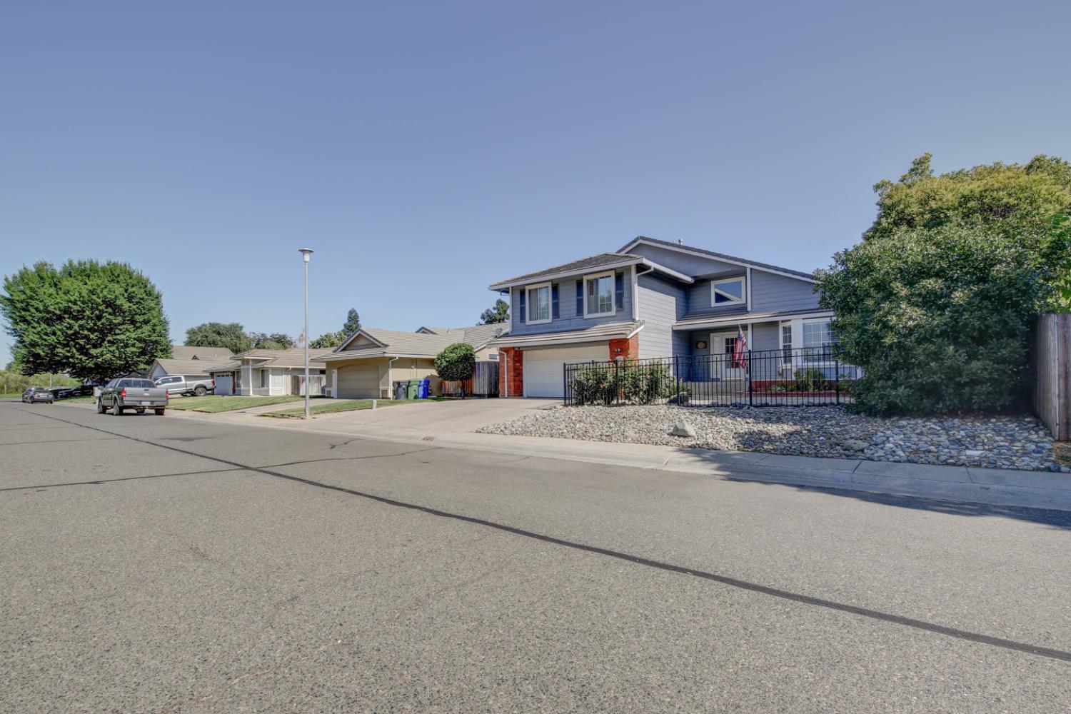 681 Canyon Creek Way