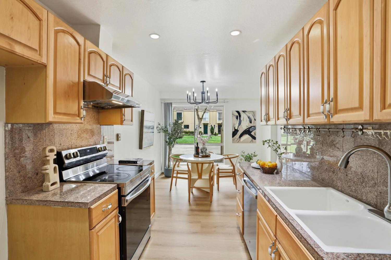 9005 Alcosta Boulevard 215