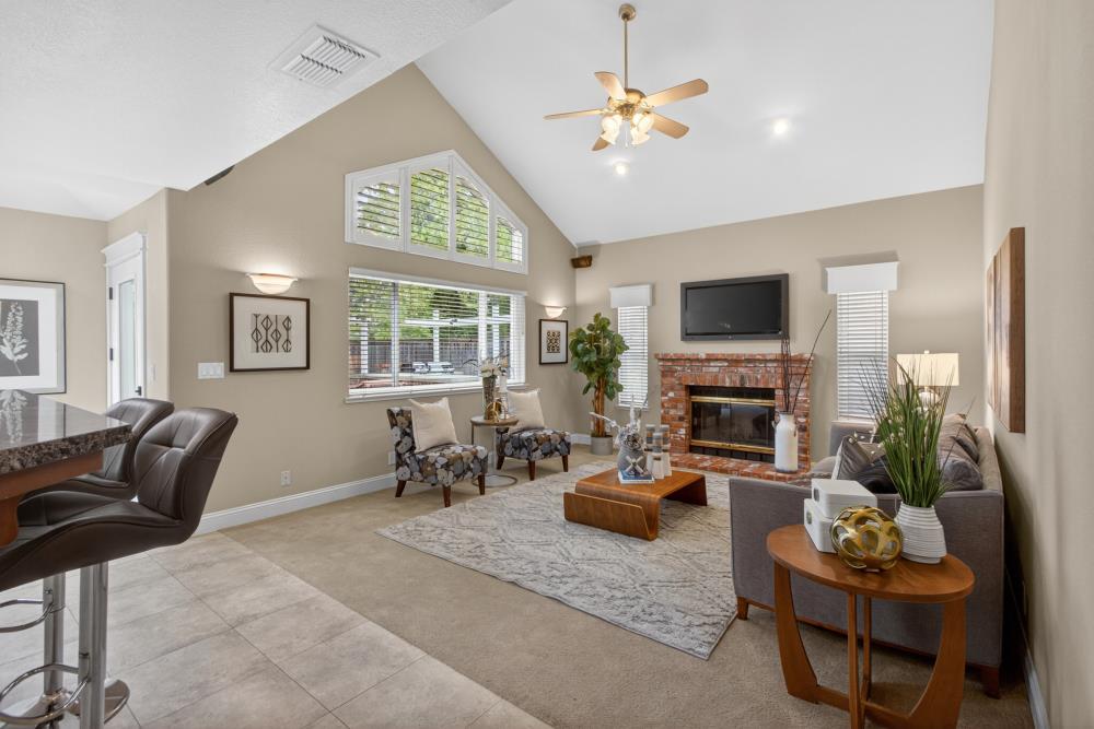 2800 Courtside Drive