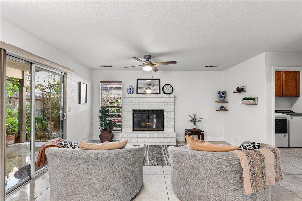 Modesto, California 95356, United States, 4 Bedrooms Bedrooms, ,3 BathroomsBathrooms,Residential,Active,190853