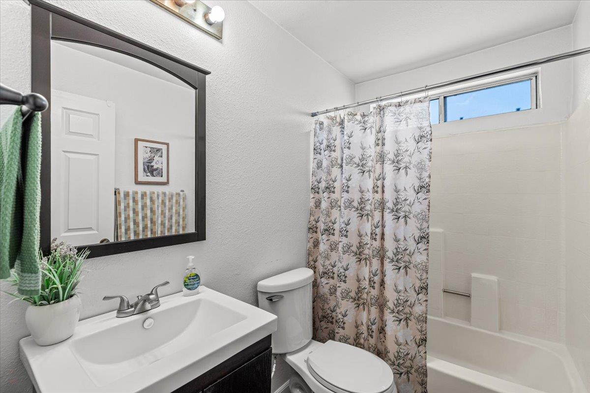 Modesto, California 95356, United States, 4 Bedrooms Bedrooms, ,3 BathroomsBathrooms,Residential,Active,190853