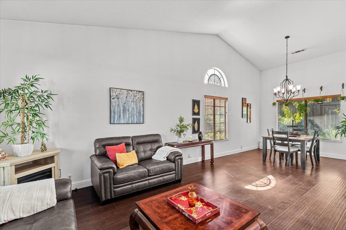 Modesto, California 95356, United States, 4 Bedrooms Bedrooms, ,3 BathroomsBathrooms,Residential,Active,190853