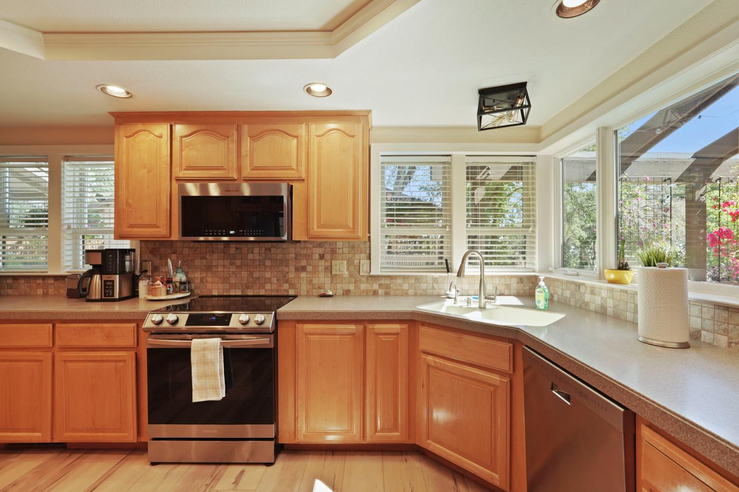 6200 Viewridge Drive