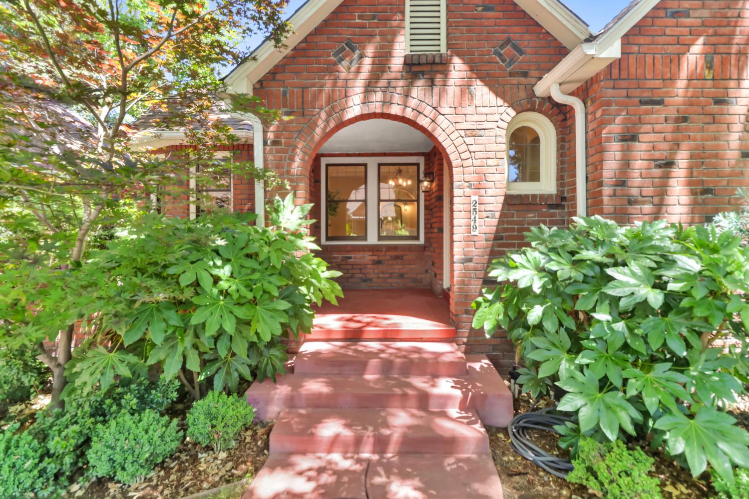 2549 San Jose Way