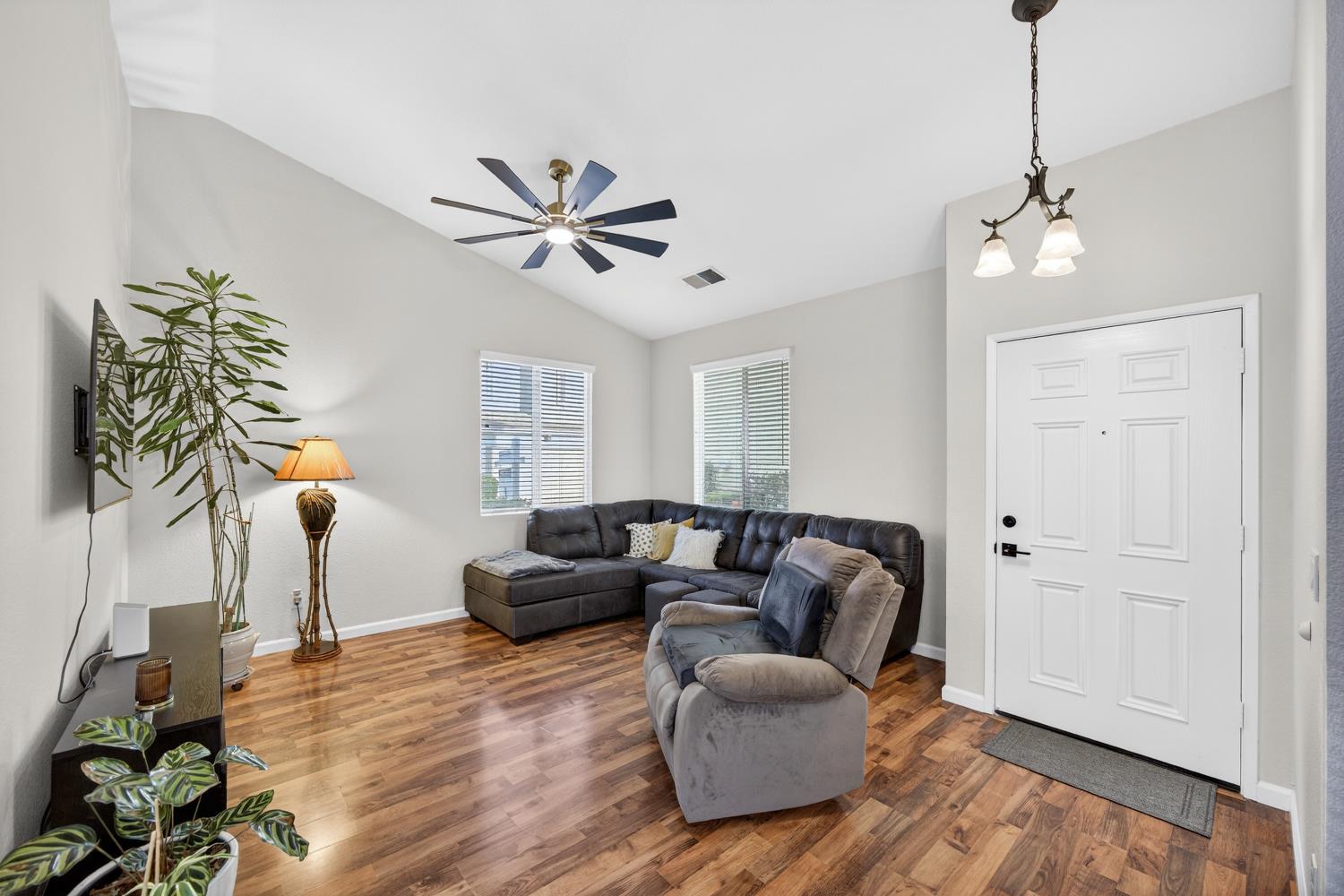 9365 Laguna Pointe Way