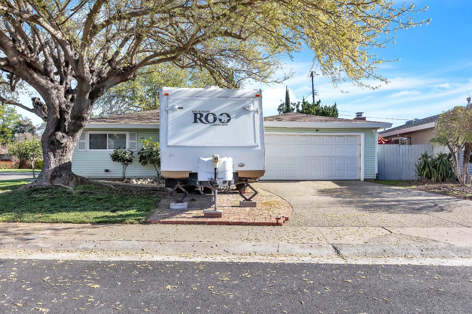 10406 Ambassador Drive