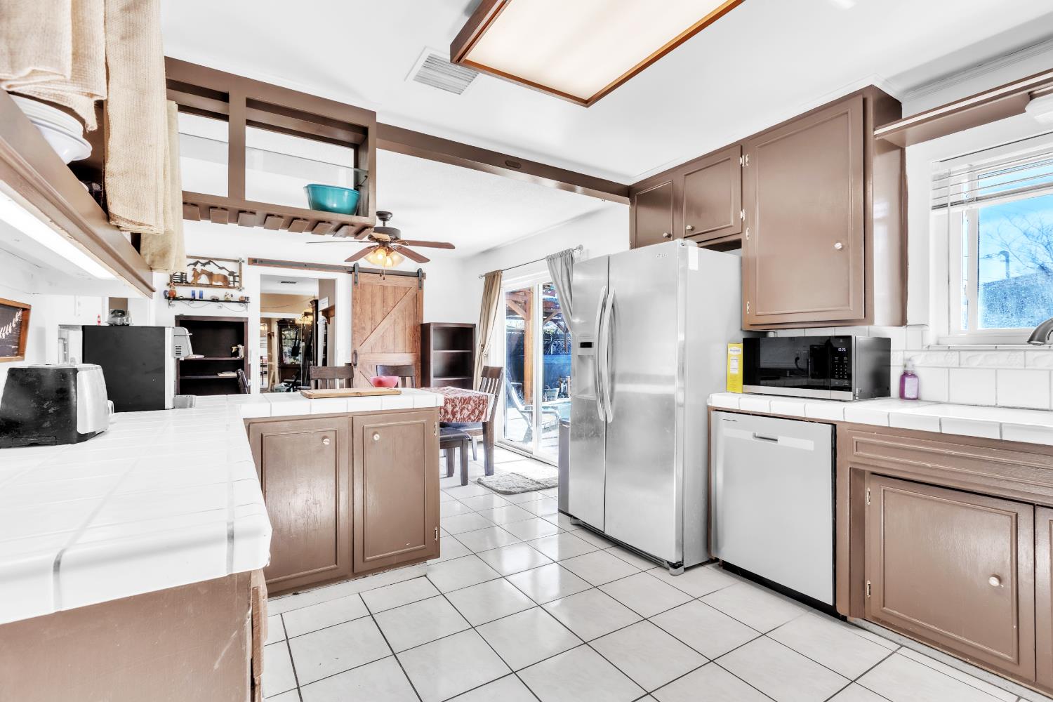 10406 Ambassador Drive