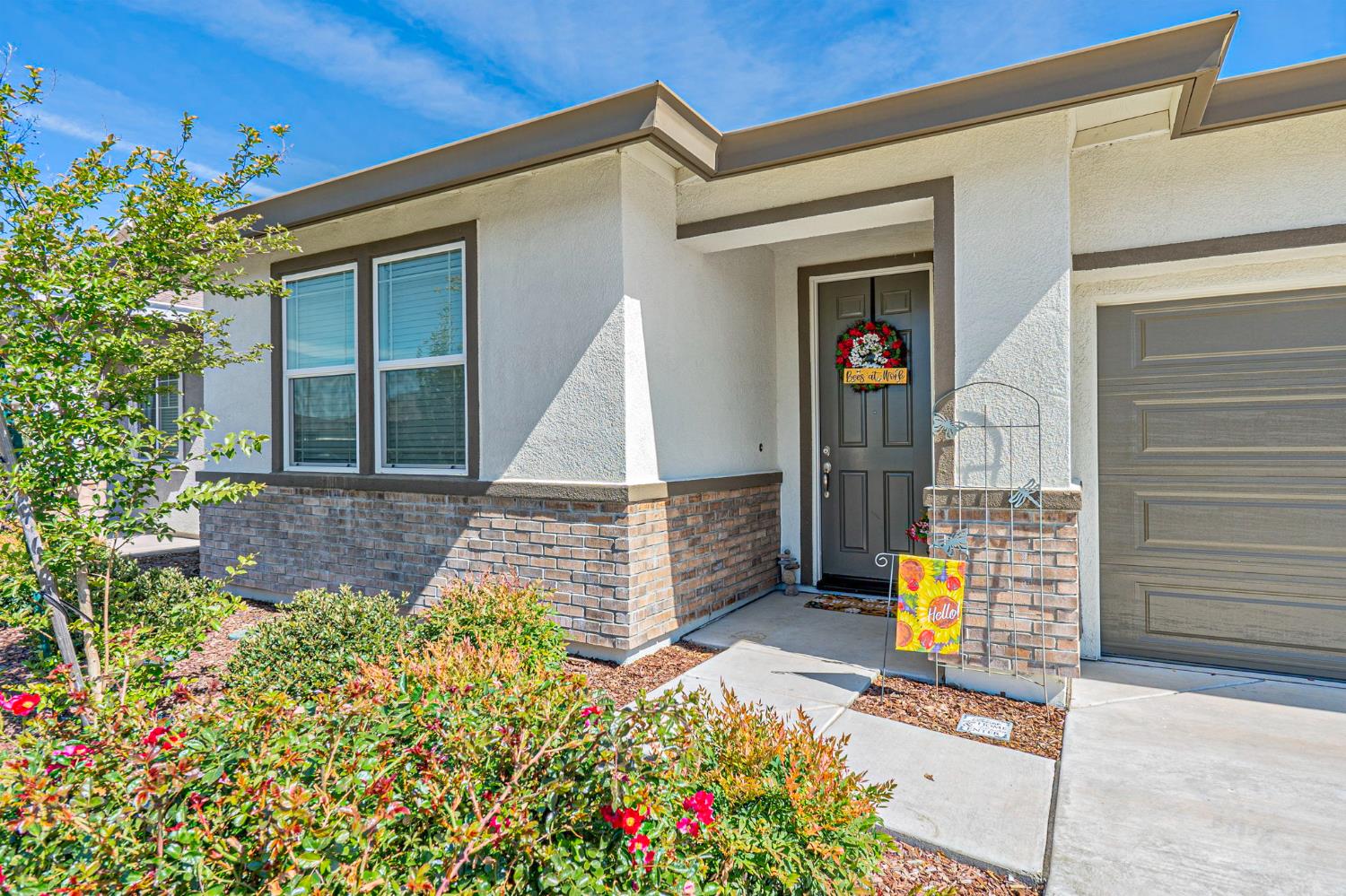 1549 Gelderlander Way