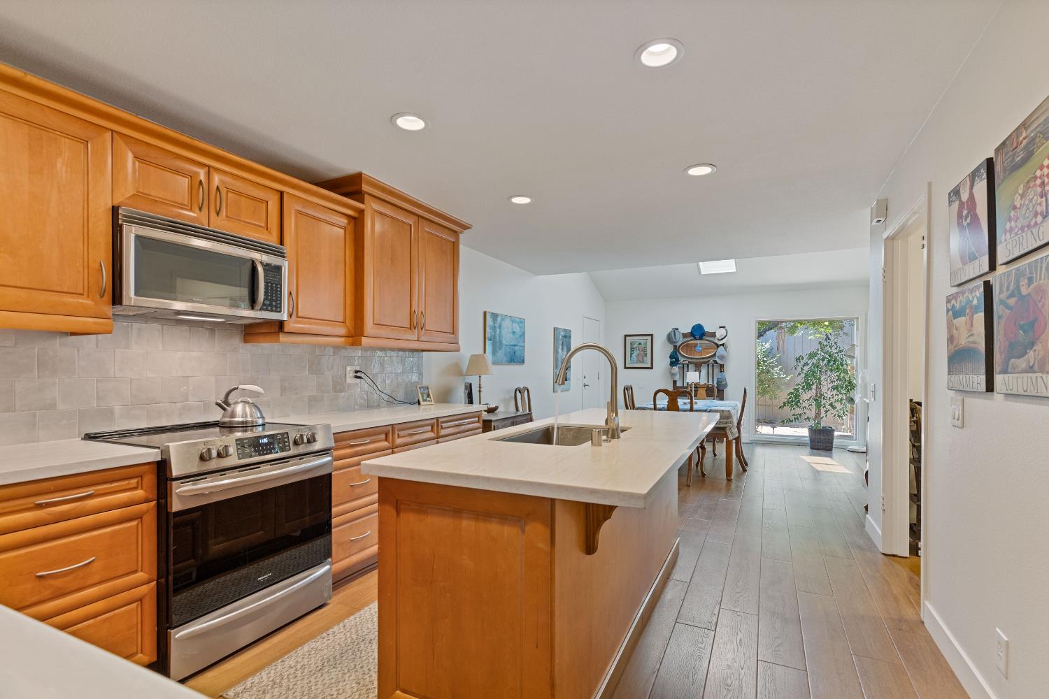 8807 Bluff Lane