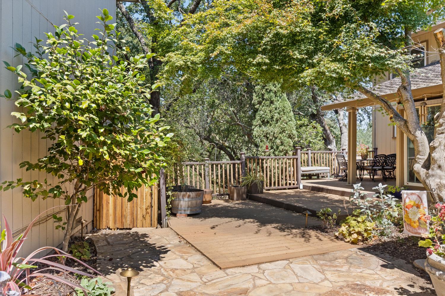 8807 Bluff Lane