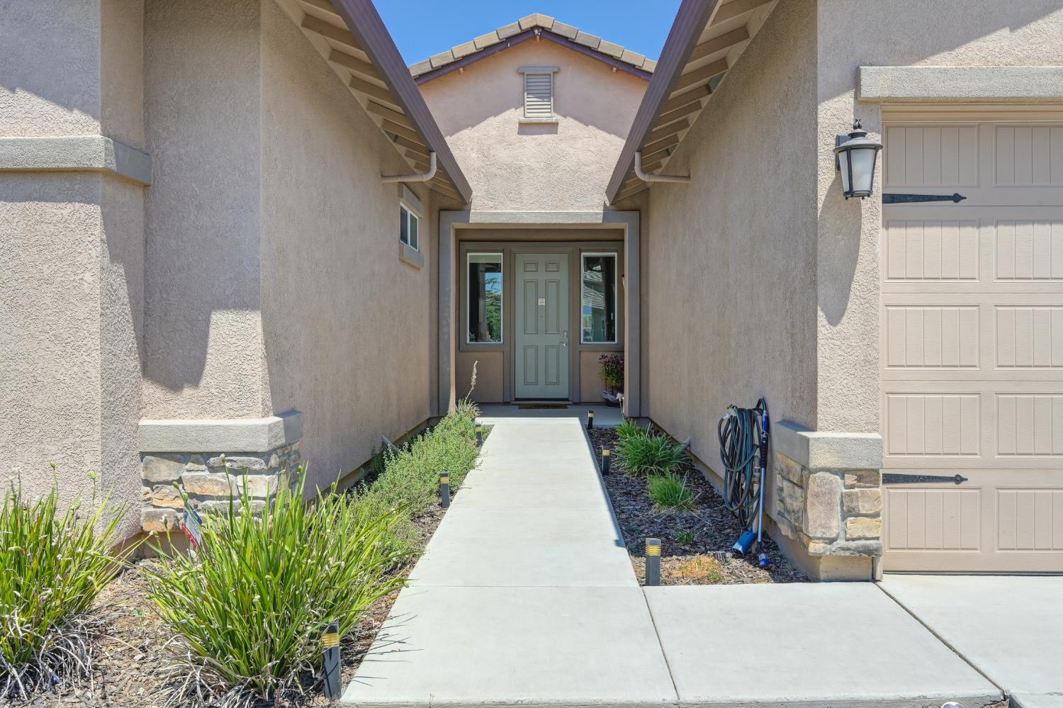 1089 Cepeda Way