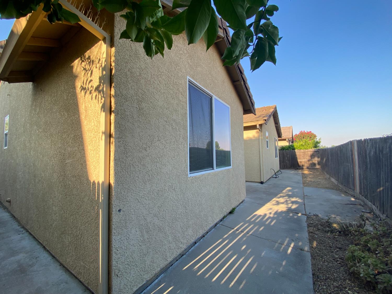 Sacramento, California 95823, United States, 2 Bedrooms Bedrooms, ,2 BathroomsBathrooms,Residential,Active,170407