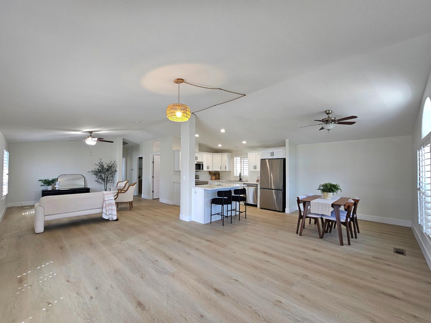 4215 Floral Drive 59