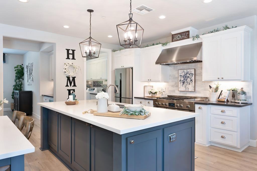 7527 Country Oaks Lane