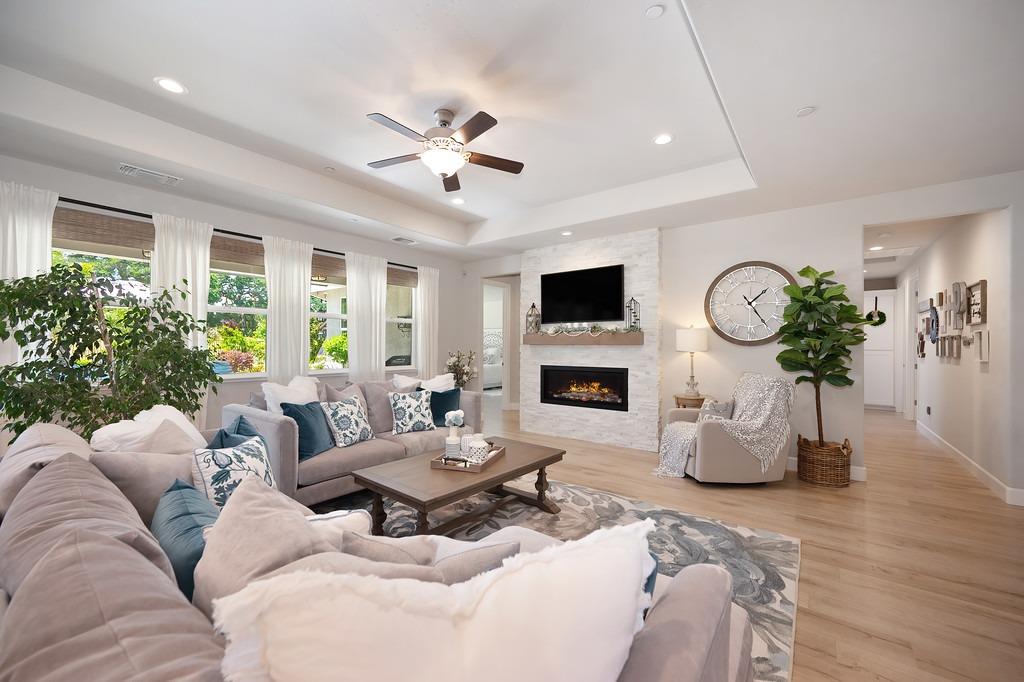 7527 Country Oaks Lane