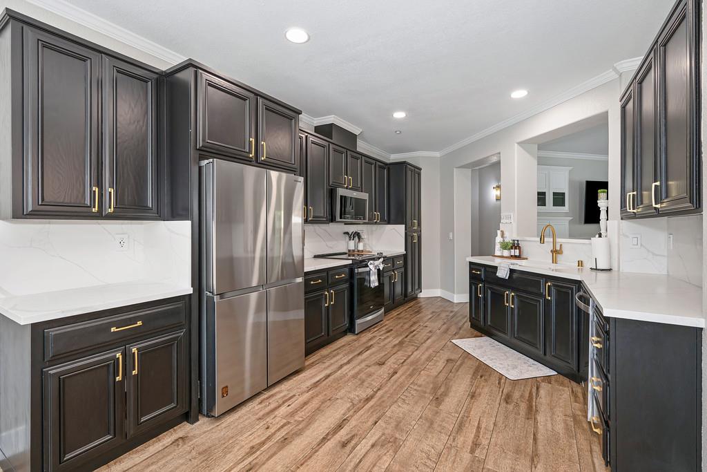 789 Laugenour Drive