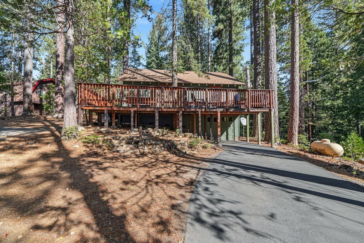 22162 Sarah Circle
