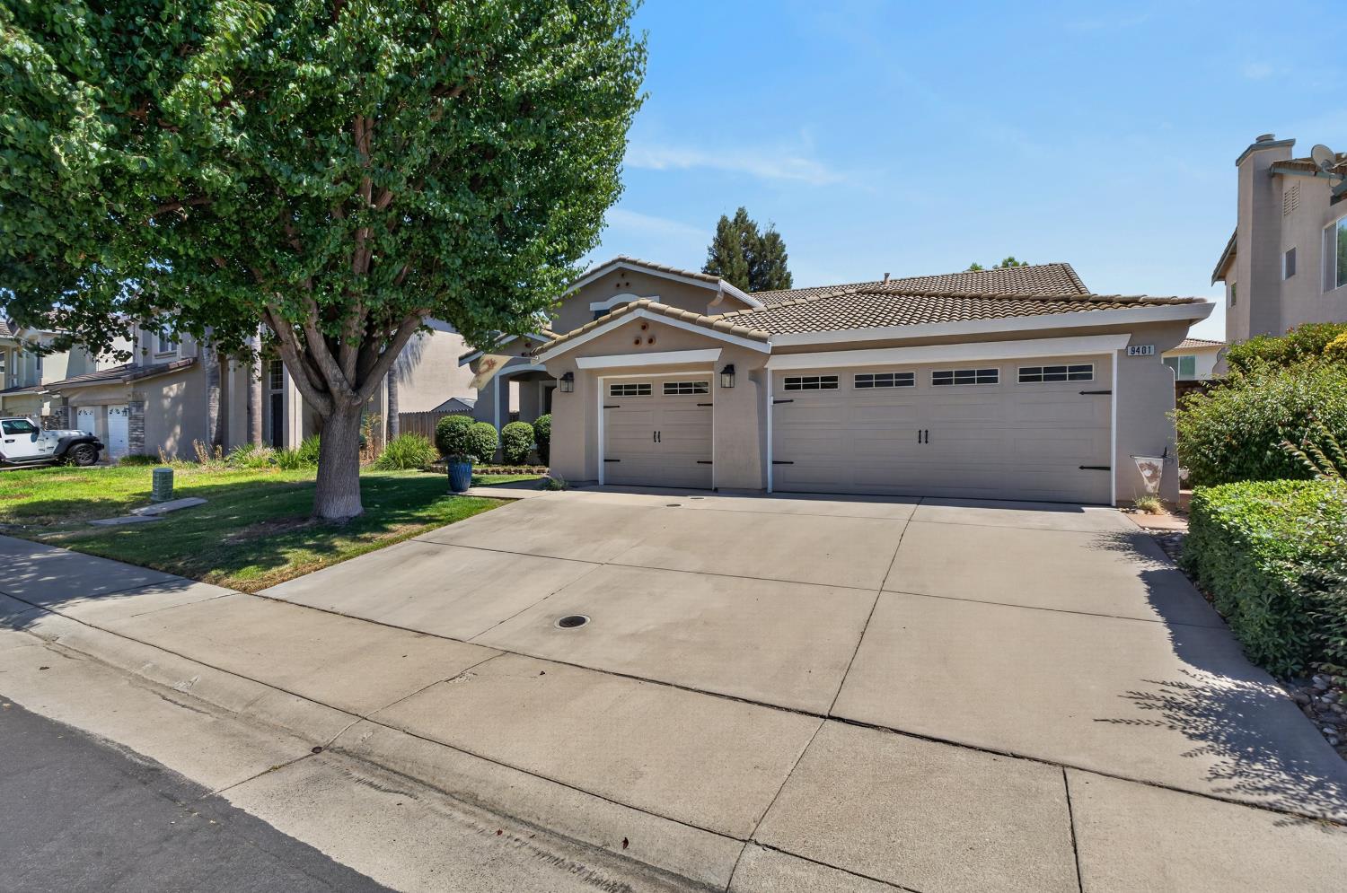 9401 Rainbow Falls Way